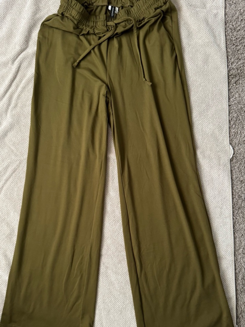 Wide-Leg Drawstring Pants in Olive for Women